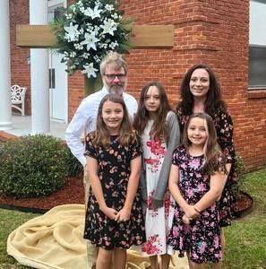 Meet your Posher, Thea